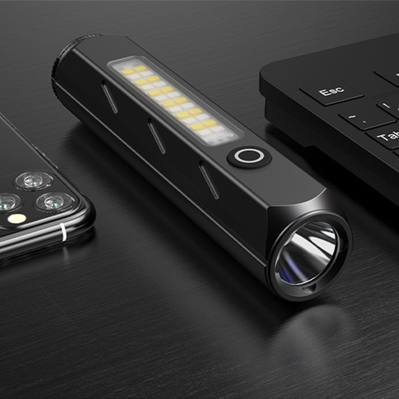Powerful SST40 LED 21700 TYPE- - مراجعة Edc (Every Day Carry وسعره