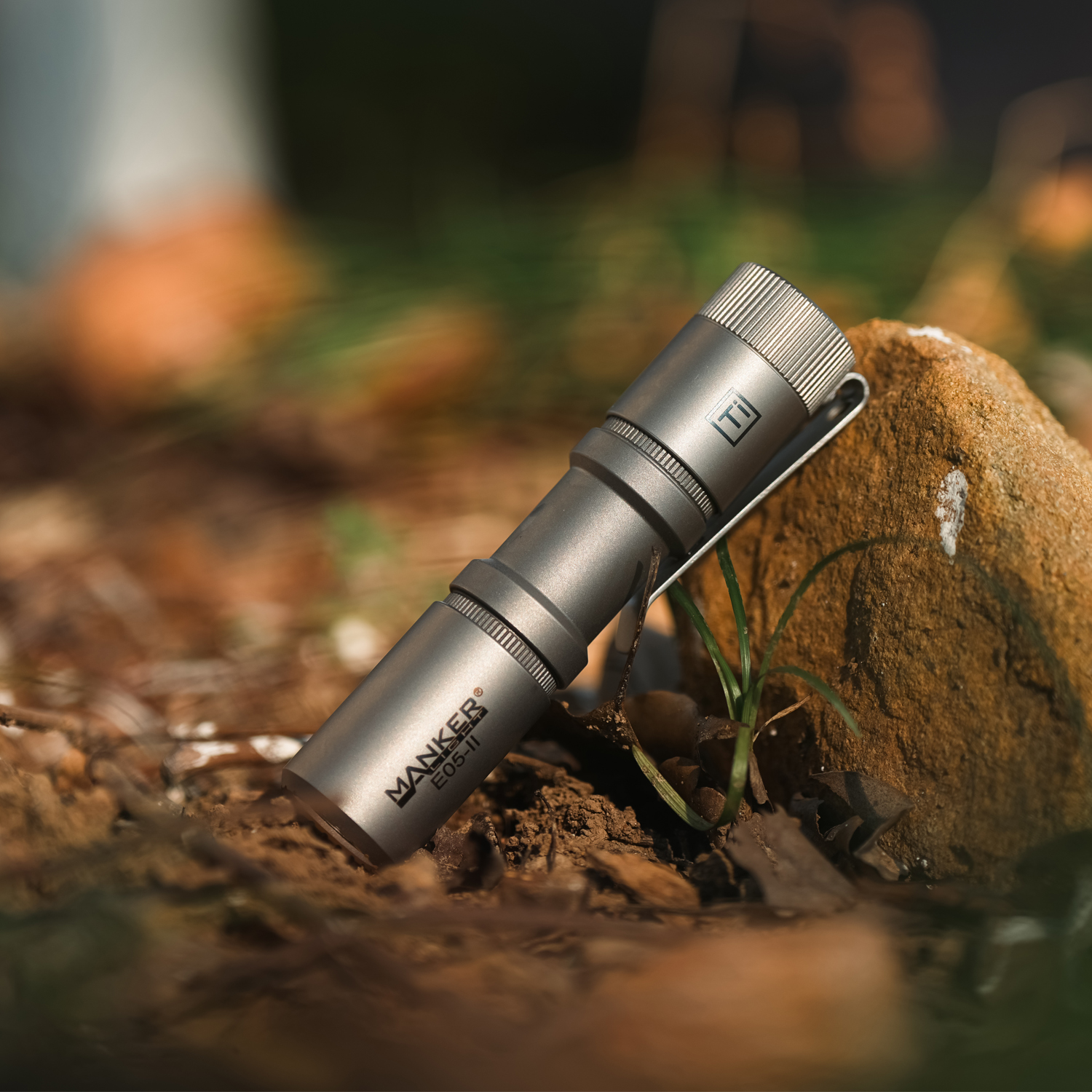 Mankerlight E05 II 1300 Lumens - مراجعة Edc Gear Every Day Carry وسعره
