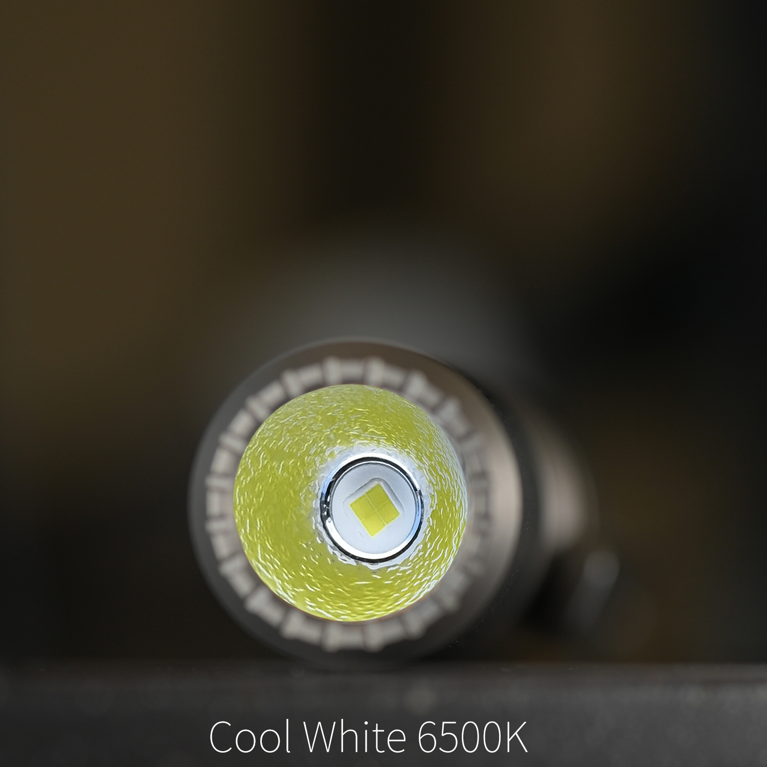 Mankerlight E05 II 1300 Lumens - مراجعة Edc Gear Every Day Carry وسعره