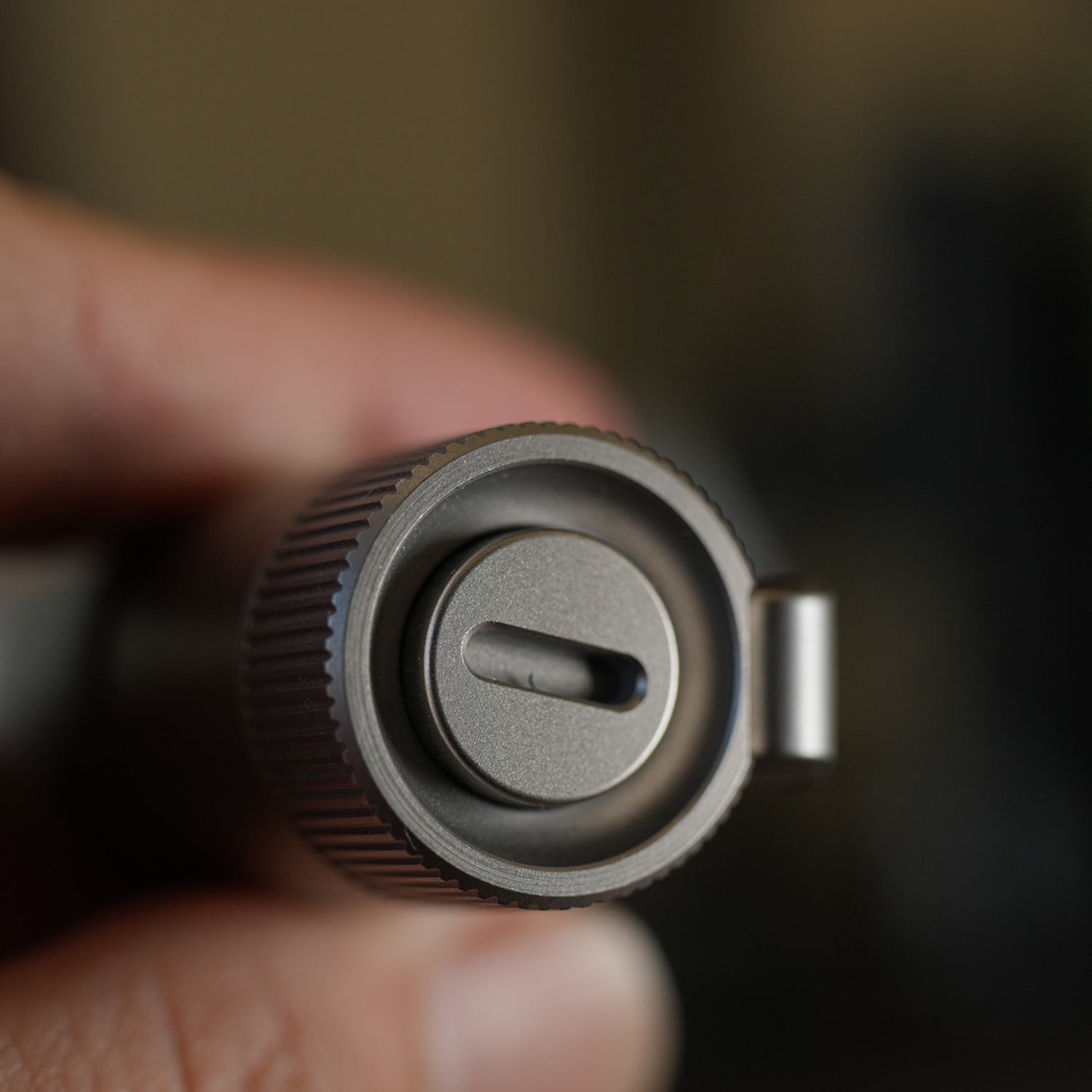 Mankerlight E05 II 1300 Lumens - مراجعة Edc Gear Every Day Carry وسعره