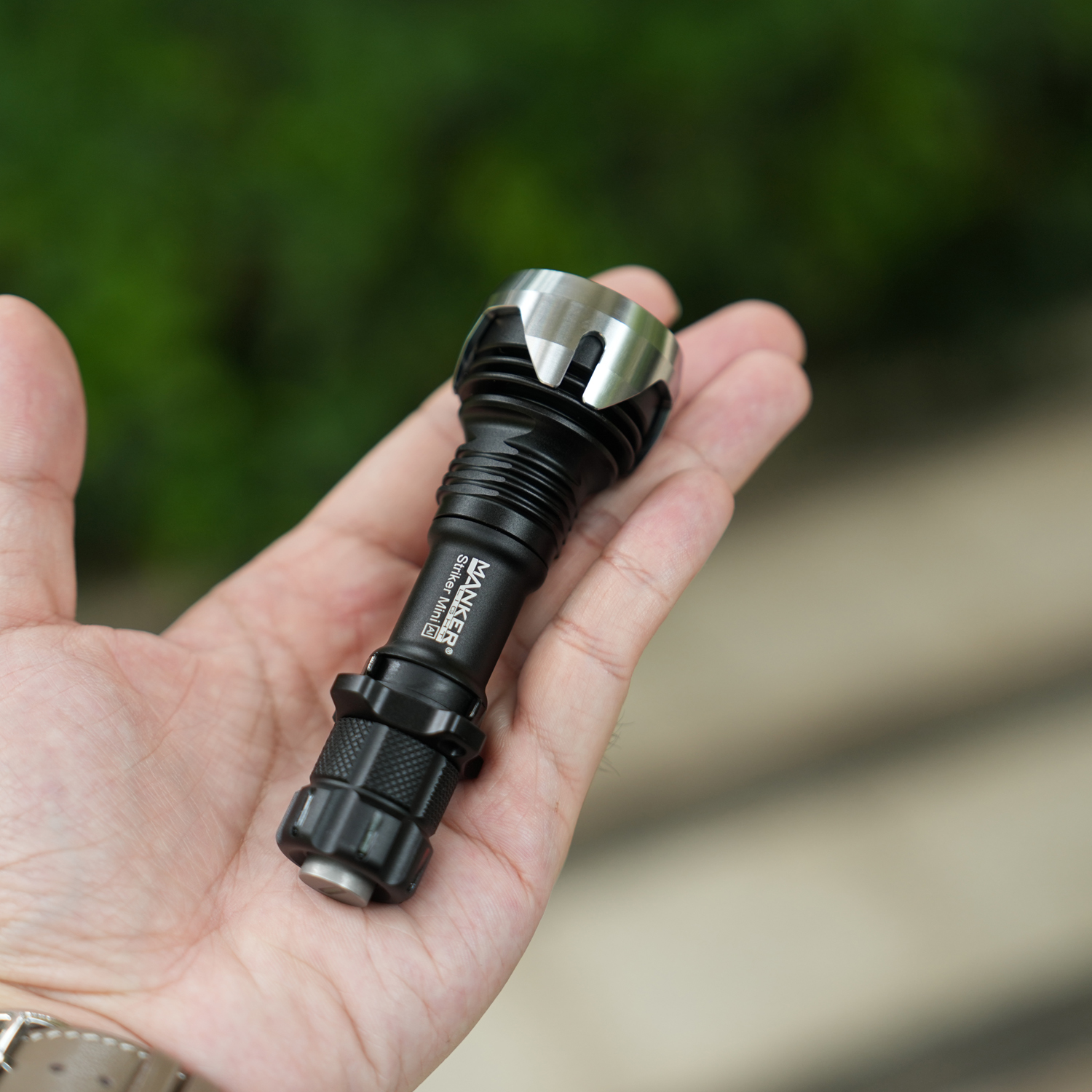 Mankerlight Striker Mini 635 L - مراجعة Edc Gear Every Day Carry وسعره